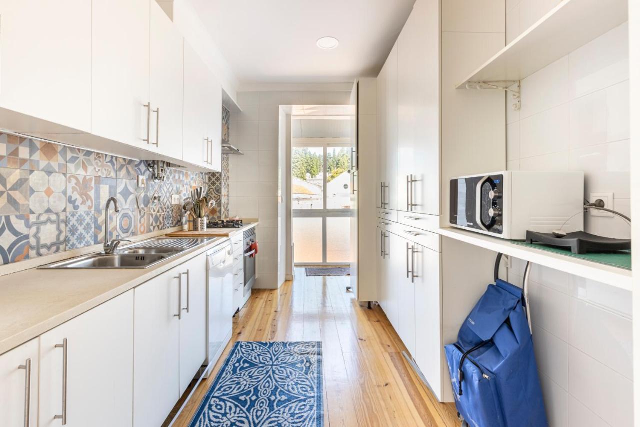 Comfy 3 Bedroom Apartment Campo De Ourique リスボン エクステリア 写真